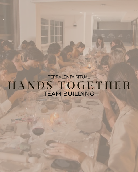 HANDS TOGETHER - Team Building
