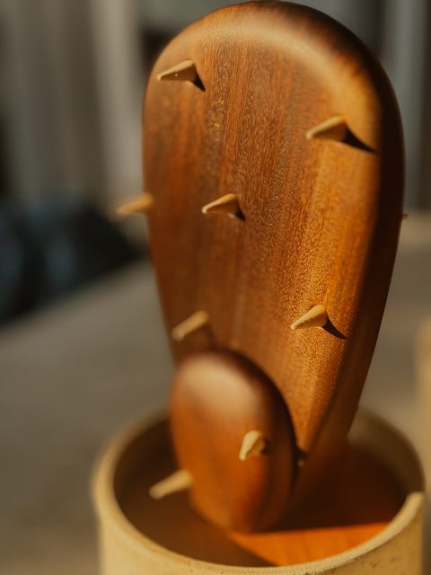 Pala di fico d’India in legno di Ipè